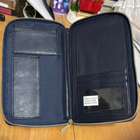 Adrienne Vittadini Blue and White Clutch with Intricate Design - Picture 7 of 7